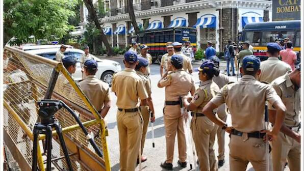 Mumbai Police receives threat call; tanker filled with RDX, 2 Pakistani nationals heading to Goa