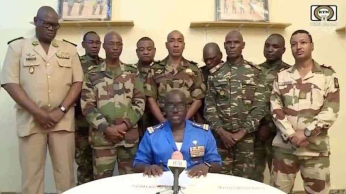 Soldiers in Niger claim to have overthrown President Mohamed Bazoum