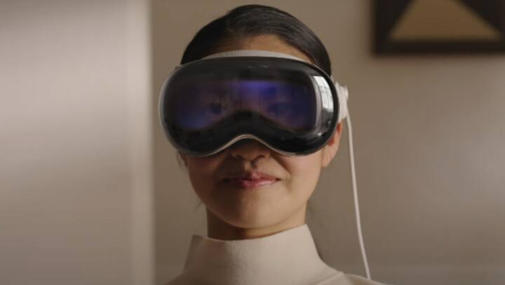 People will have to take special appointments at select Apple Stores to buy their $3500-Vision Pro