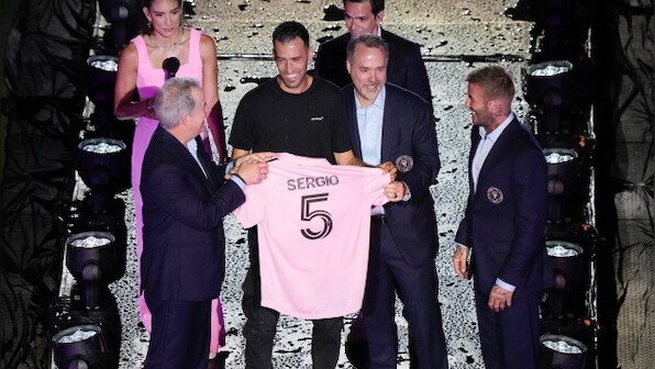MLS goofs up in Sergio Busquets announcement tweet with Inter Miami