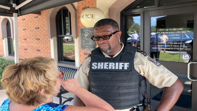 Georgia suspect in four killings fatally shot, three officers hurt in gunfire exchange Georgia suspect in four killings fatally shot, three officers hurt in gunfire exchange