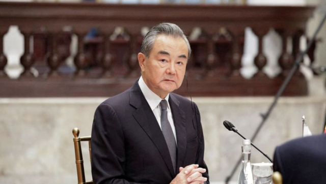 Top Chinese diplomat proposes talks with Japan, South Korea Top Chinese diplomat proposes talks with Japan, South Korea