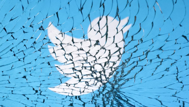 Twitter users complain of issues accessing micro-blogging platform amid buzz of global outage Twitter users complain of issues accessing micro-blogging platform amid buzz of global outage