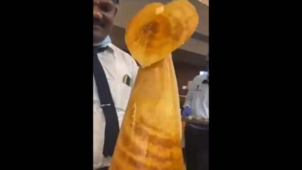 Restaurant takes pride in Chandrayaan-3 mission with 'rocket-like dosa', internet impressed