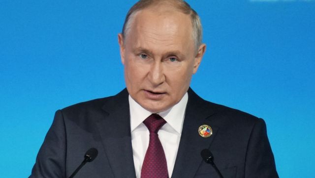 Russian President Vladimir Putin pledges 50,000 tonnes of free grain to six African nations Russian President Vladimir Putin pledges 50,000 tonnes of free grain to six African nations