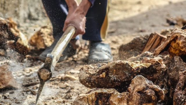 Prayagraj: Amid cries of ‘Allahu hu Akbar’ ISIS-inspired man axes mother, sister; blasts house with LPG cylinder Prayagraj: Amid cries of ‘Allahu hu Akbar’ ISIS-inspired man axes mother, sister; blasts house with LPG cylinder