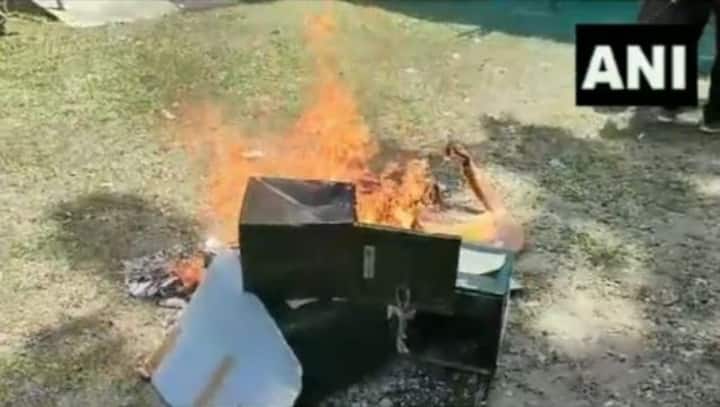 Nine people killed as rural West Bengal votes in panchayat elections Nine people killed as rural West Bengal votes in panchayat elections