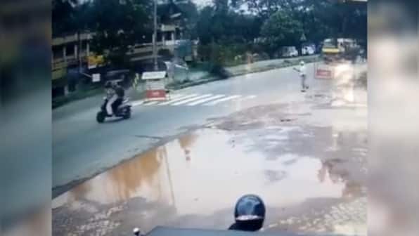 WATCH: 21-yr-old student killed as bike rams into pole in Mangaluru