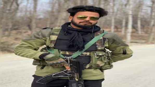 Indian Army jawan goes missing in J&K's Kulgam, blood stains found in his car