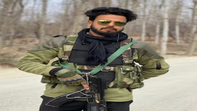 Indian Army jawan goes missing in J&K's Kulgam, blood stains found in his car Indian Army jawan goes missing in J&K's Kulgam, blood stains found in his car
