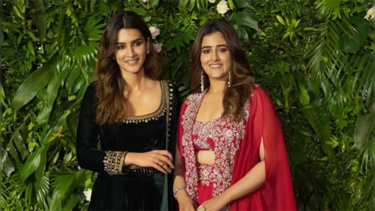 Nupur Sanon replies to a user who called her and her sister Kriti Sanon 'flop actresses'