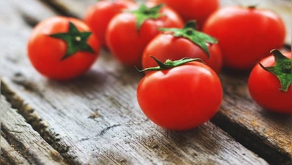 Madhya Pradesh man uses tomatoes for cooking without wife's permission, she leaves home