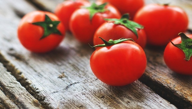 Madhya Pradesh man uses tomatoes for cooking without wife's permission, she leaves home Madhya Pradesh man uses tomatoes for cooking without wife's permission, she leaves home