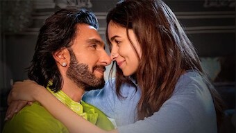 Netizens hail Ranveer Singh in 'Ve Kamleya' song from 'Rocky Aur Rani Kii Prem Kahaani'