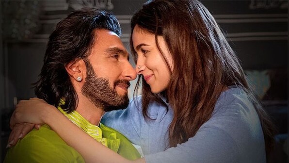 Netizens hail Ranveer Singh in 'Ve Kamleya' song from 'Rocky Aur Rani Kii Prem Kahaani'