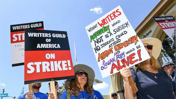 Despite Hollywood actors' mediation, writers' strike likely to continue