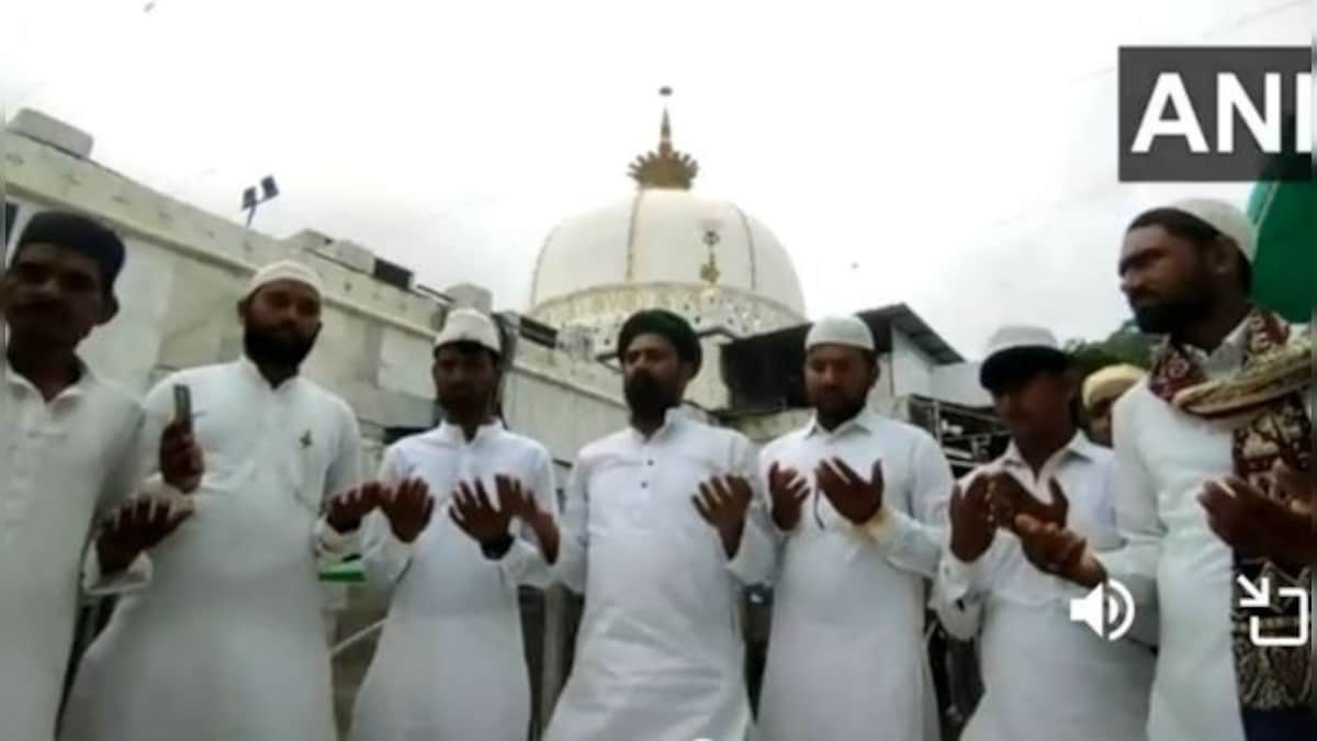 Watch: Prayers offered at Ajmer Sharif Dargah ahead of Chandrayaan-3 landing