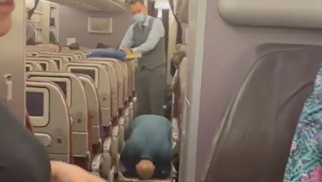 Malaysia Airlines returns to Sydney after passenger threatens to ‘blow the plane up’ Malaysia Airlines returns to Sydney after passenger threatens to ‘blow the plane up’