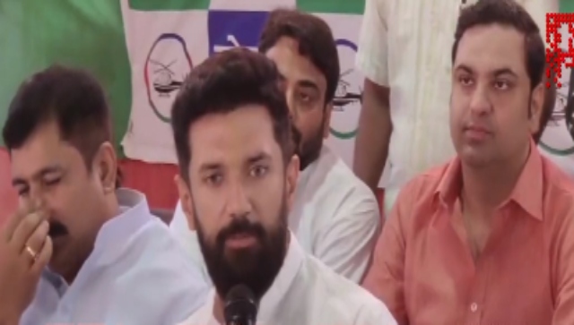 'Neither journalists nor police safe': NDA ally attacks Nitish Kumar after scribe shot dead in Bihar's Araria 'Neither journalists nor police safe': NDA ally attacks Nitish Kumar after scribe shot dead in Bihar's Araria