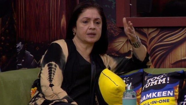 Bigg Boss OTT 2: Internet says 'it's scripted' as Pooja Bhatt's photo with a phone goes viral Bigg Boss OTT 2: Internet says 'it's scripted' as Pooja Bhatt's photo with a phone goes viral