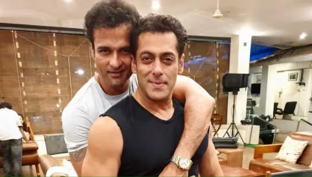 Salman Khan once called me 'a fat cow' said 'even I wouldn't give you work: Rohit Roy Salman Khan once called me 'a fat cow' said 'even I wouldn't give you work: Rohit Roy
