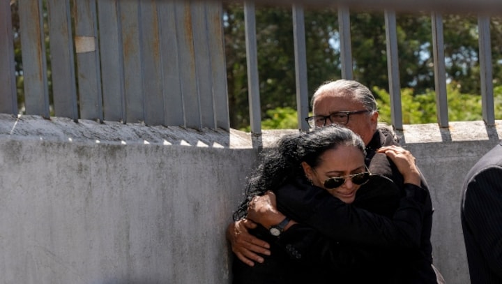 Ecuador arrests six Colombians as suspects in slaying of anti-corruption presidential candidate
