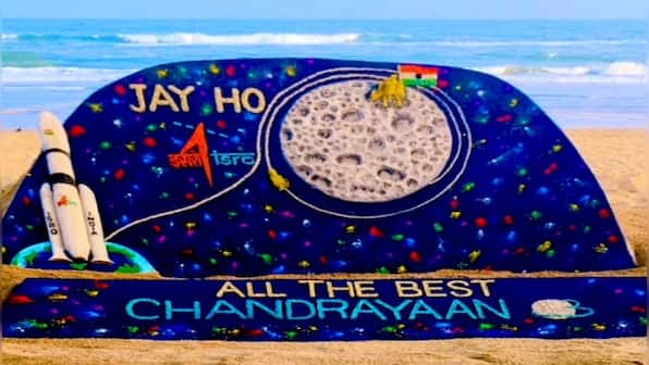 'Jai Ho ISRO': Odisha sand artist roots for Chandrayaan-3's successful landing