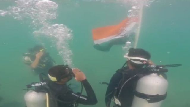 WATCH: Indian Coast Guard hoists tricolour underwater to celebrate Independence Day 2023 WATCH: Indian Coast Guard hoists tricolour underwater to celebrate Independence Day 2023