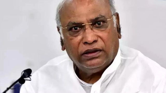 Mallikarjun Kharge seeks time from President Murmu on behalf of Opposition to discuss Manipur issue Mallikarjun Kharge seeks time from President Murmu on behalf of Opposition to discuss Manipur issue