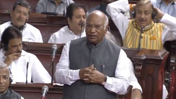 'Pradhan Mantri ke aane se kya...': Kharge's jibe at PM Modi ahead of his no-confidence motion reply