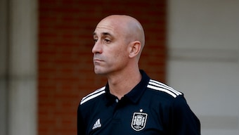 Spanish football chief Rubiales suspended by FIFA for kissing Hermoso as coach Vilda joins criticism