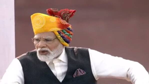 'How can a political party have only one family in charge?': PM Modi on dynastic politics