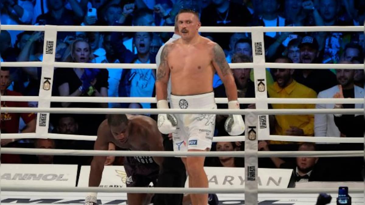 Oleksandr Usyk knocks out Daniel Dubois to retain world heavyweight titles