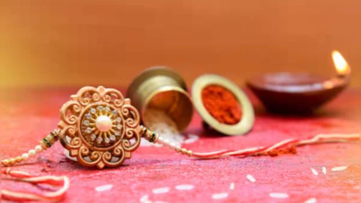 Raksha Bandhan 2023: From Behna Ne Bhai Ki Kalai Se to Tere Saath Hoon ...