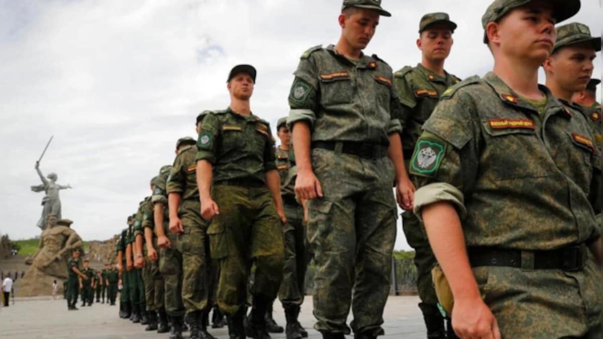 Russia targets neighbour Kazakhstan with army recruitment ads