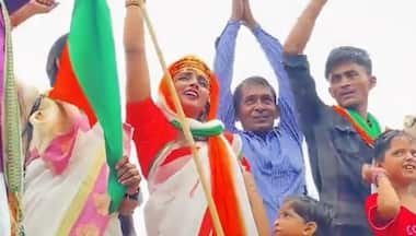 Seema Haider loves India: Hoists Tricolour, joins 'Har Ghar Tiranga' campaign, chants 'Pakistan Murdabad' | WATCH