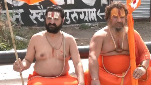 VHP Shobha Yatra: Ayodhya seers sit on fast unto death after being denied from entering Nuh VHP Shobha Yatra: Ayodhya seers sit on fast unto death after being denied from entering Nuh