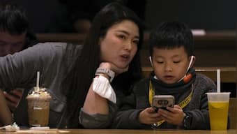 China govt body recommends 2-hour daily phone use cap on children