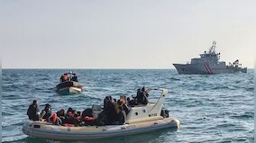 UK considering fitting unauthorised asylum seekers with 'electronic tags'