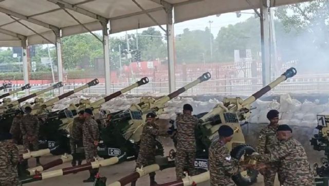 WATCH: Indigenous 105 mm Light Field Guns salute roar for first time on Independence Day 2023 WATCH: Indigenous 105 mm Light Field Guns salute roar for first time on Independence Day 2023
