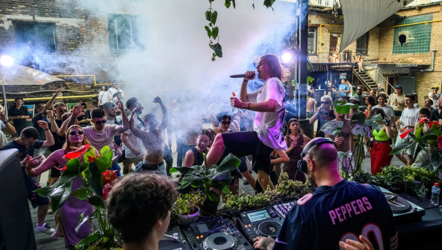 WATCH: 'Not in bars, clubs... help the soldiers on frontlines': Ukraine Prez Zelenskyy chides citizens WATCH: 'Not in bars, clubs... help the soldiers on frontlines': Ukraine Prez Zelenskyy chides citizens
