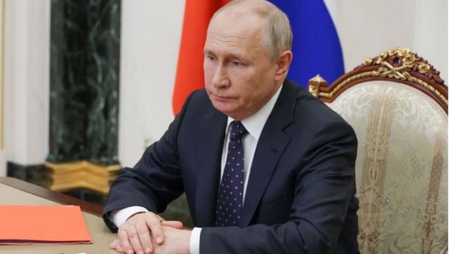 Putin orders Wagner fighters to sign oath of allegiance Putin orders Wagner fighters to sign oath of allegiance