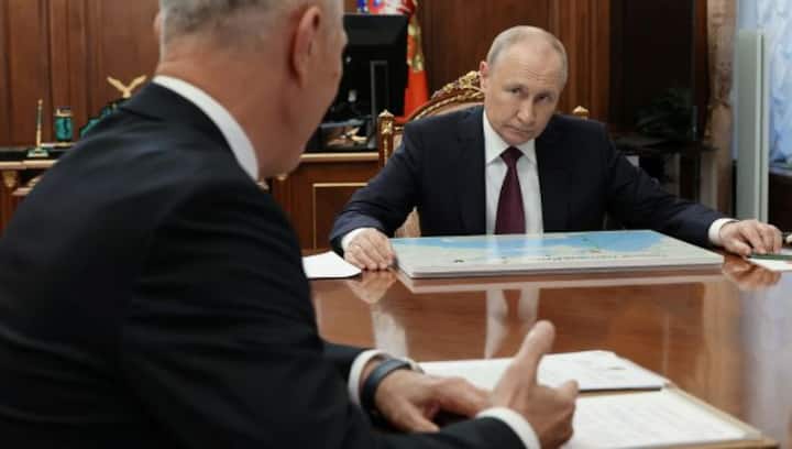 'No dark horses': Kremlin tries to bar candidates younger than Putin to run in presidential polls