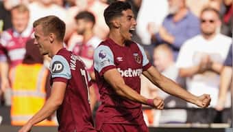 Premier League: 10-man West Ham United sink Chelsea; lose fourth successive London derby