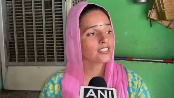 SSB suspends two personnel who checked Seema Haider's bus at India-Nepal border