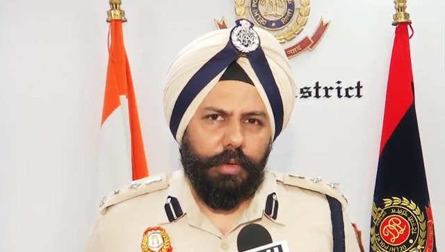 WATCH: Police arrive at the residence Delhi govt official accused of rape in Burari WATCH: Police arrive at the residence Delhi govt official accused of rape in Burari