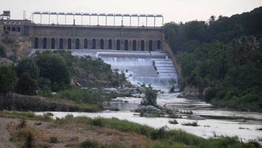 Why has the Cauvery water dispute between Karnataka and Tamil Nadu surfaced again?