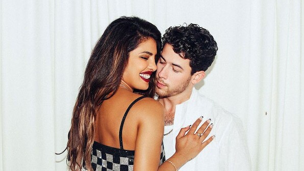 Priyanka Chopra calls husband Nick Jonas 'magnet' in new post, gets emotional at his concert