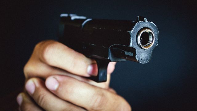 Hawaii Army base under lockdown after man flees with handgun; no shots fired Hawaii Army base under lockdown after man flees with handgun; no shots fired