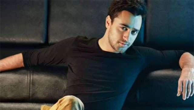 Bollywood star Imran Khan hints at his comeback on veteran actor Zeenat Aman's Instagram post Bollywood star Imran Khan hints at his comeback on veteran actor Zeenat Aman's Instagram post